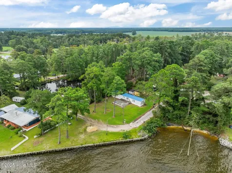 148 Rhodes Drive Columbia NC 27925