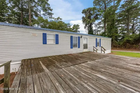 148 Rhodes Drive Columbia NC 27925