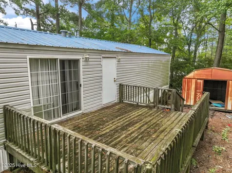 148 Rhodes Drive Columbia NC 27925