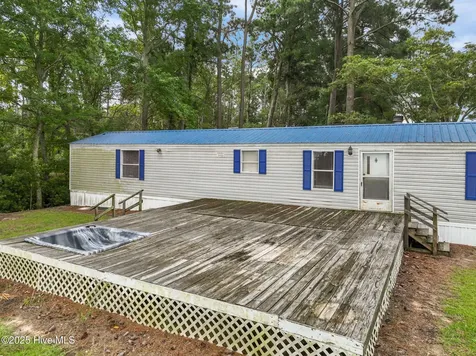 148 Rhodes Drive Columbia NC 27925