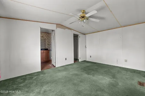 148 Rhodes Drive Columbia NC 27925
