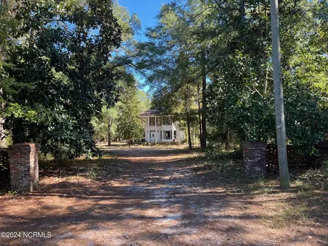 6715 Canetuck Road Currie NC 28435