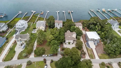 8722 Emerald Plantation Road Emerald Isle NC 28594