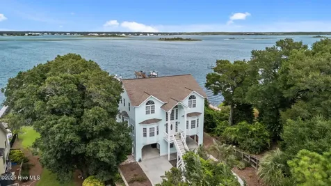 8722 Emerald Plantation Road Emerald Isle NC 28594