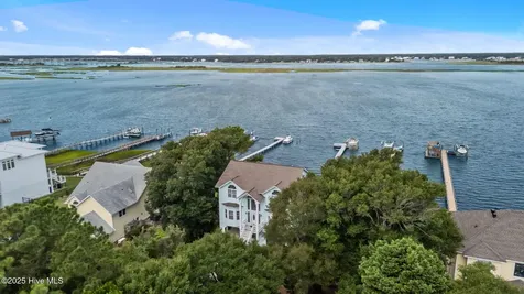 8722 Emerald Plantation Road Emerald Isle NC 28594