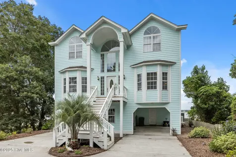 8722 Emerald Plantation Road Emerald Isle NC 28594
