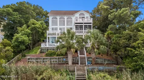 8722 Emerald Plantation Road Emerald Isle NC 28594