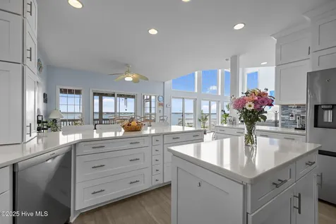 8722 Emerald Plantation Road Emerald Isle NC 28594