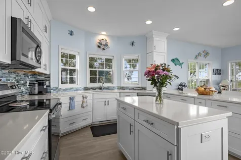 8722 Emerald Plantation Road Emerald Isle NC 28594