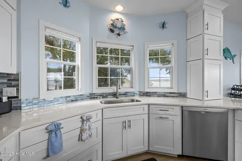 8722 Emerald Plantation Road Emerald Isle NC 28594