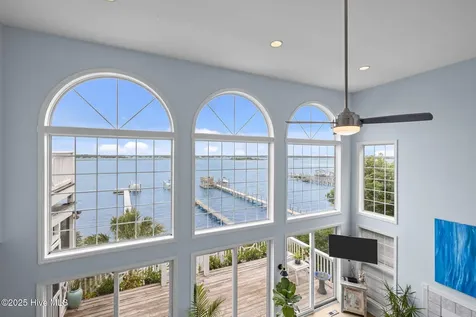 8722 Emerald Plantation Road Emerald Isle NC 28594