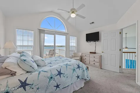 8722 Emerald Plantation Road Emerald Isle NC 28594