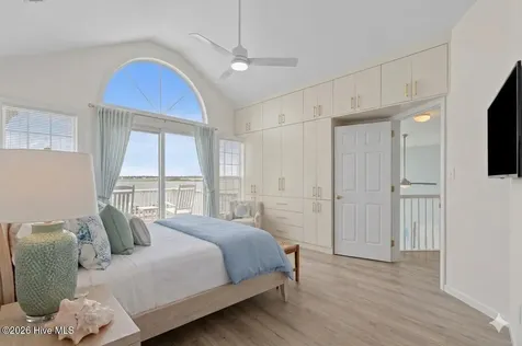 8722 Emerald Plantation Road Emerald Isle NC 28594