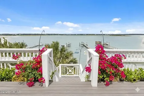 8722 Emerald Plantation Road Emerald Isle NC 28594