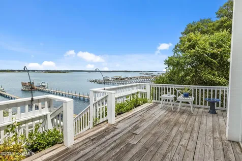 8722 Emerald Plantation Road Emerald Isle NC 28594
