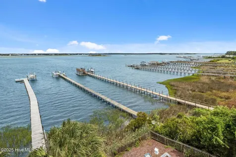 8722 Emerald Plantation Road Emerald Isle NC 28594
