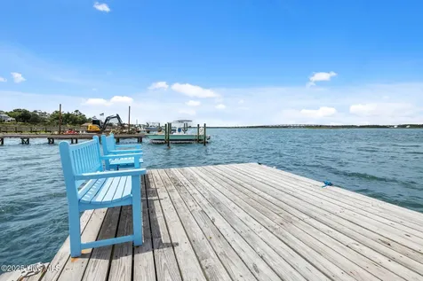 8722 Emerald Plantation Road Emerald Isle NC 28594