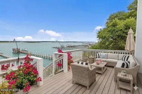 8722 Emerald Plantation Road Emerald Isle NC 28594