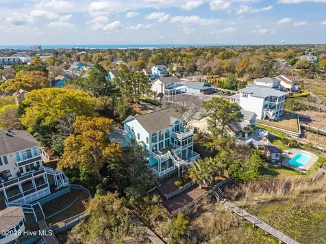 8722 Emerald Plantation Road Emerald Isle NC 28594
