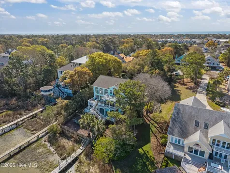 8722 Emerald Plantation Road Emerald Isle NC 28594