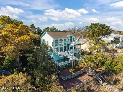 8722 Emerald Plantation Road Emerald Isle NC 28594