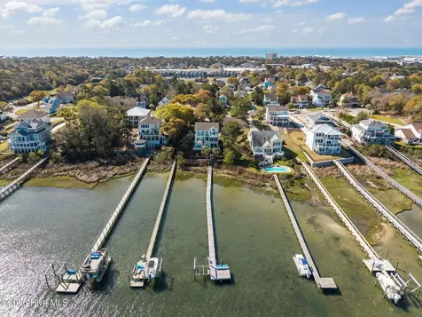 8722 Emerald Plantation Road Emerald Isle NC 28594