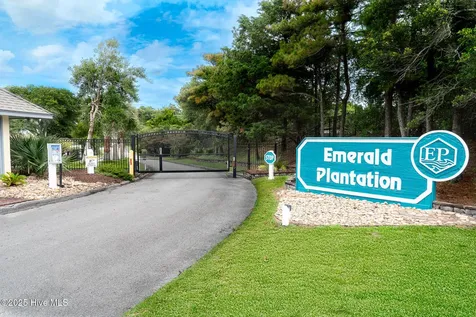 8722 Emerald Plantation Road Emerald Isle NC 28594