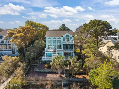 8722 Emerald Plantation Road Emerald Isle NC 28594