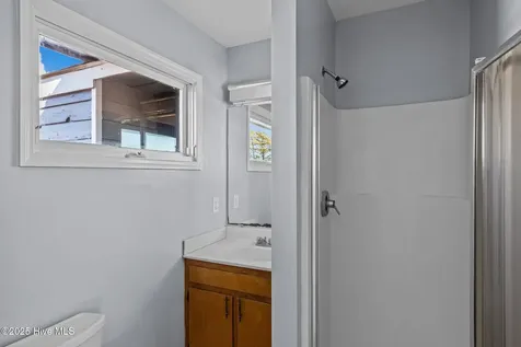 208 Penny Lane Morehead City NC 28557