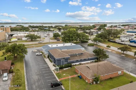 208 Penny Lane Morehead City NC 28557