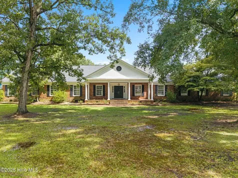 518 Edgewood Circle Whiteville NC 28472