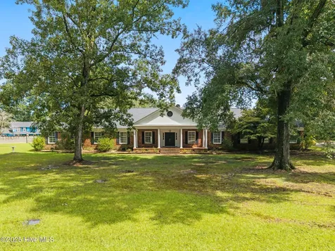 518 Edgewood Circle Whiteville NC 28472