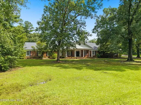 518 Edgewood Circle Whiteville NC 28472