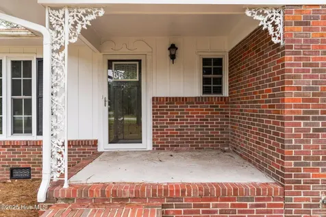 198 E Boiling Spring Road Southport NC 28461
