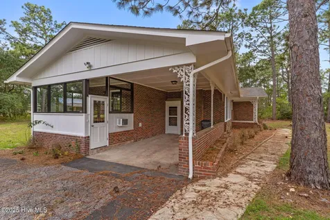 198 E Boiling Spring Road Southport NC 28461