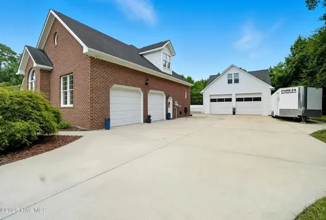 138 Dances Bay Road Elizabeth City NC 27909