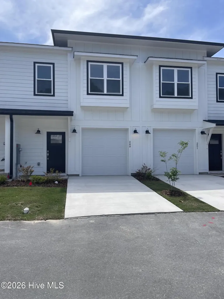 249 Townhome Lane Southern Pines NC 28387