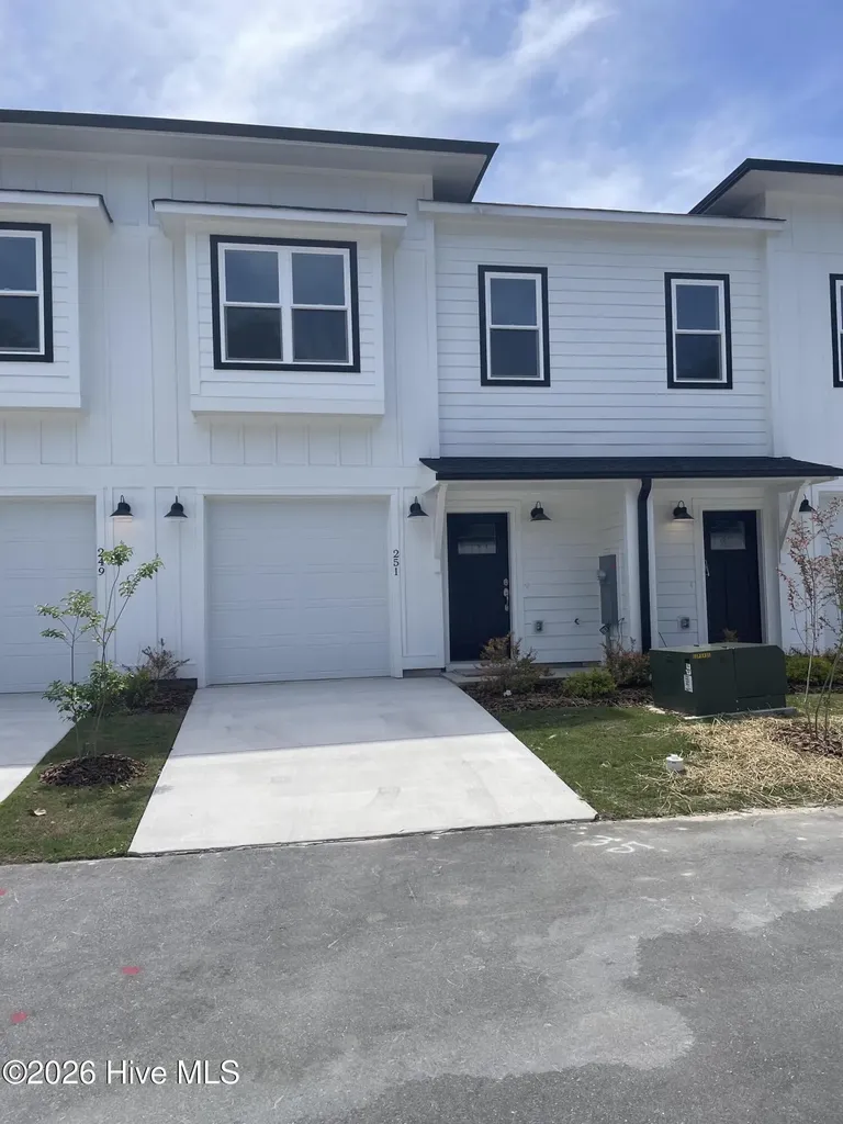 251 Townhome Lane Southern Pines NC 28387