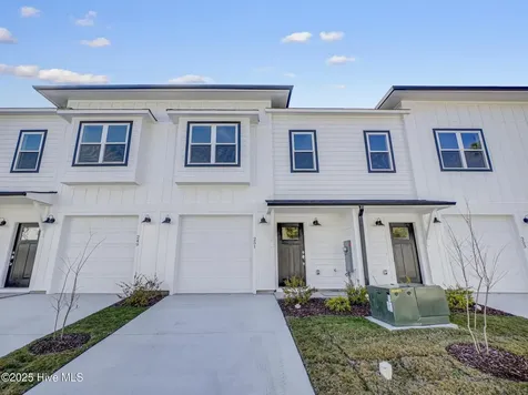 251 Townhome Lane Southern Pines NC 28387