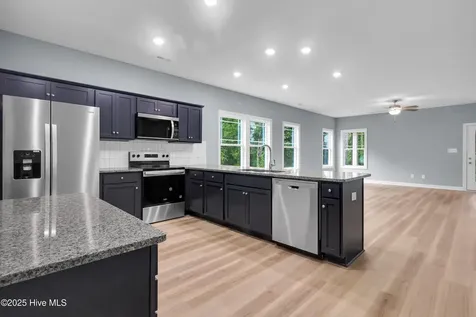 320 Camp Creek Drive Oriental NC 28571
