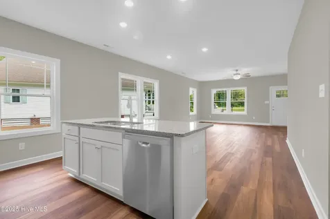 318 Camp Creek Drive Oriental NC 28571