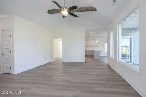 103 Sunny Acres Lane Clinton NC 28328