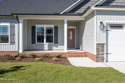 103 Sunny Acres Lane Clinton NC 28328