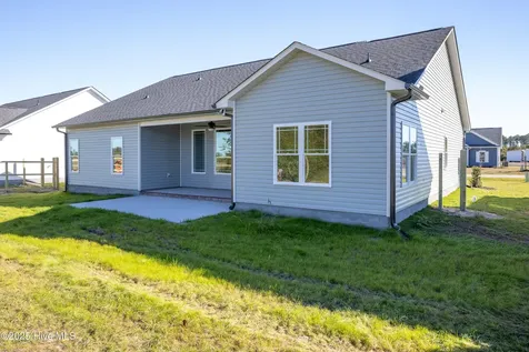 103 Sunny Acres Lane Clinton NC 28328