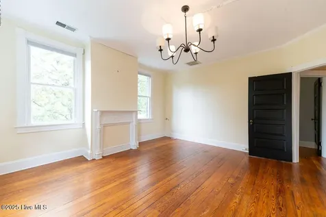 301 N Granville Street Edenton NC 27932