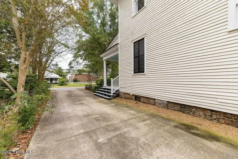 301 N Granville Street Edenton NC 27932