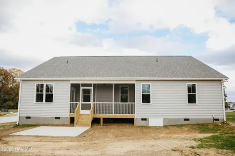103 Lucky Lane Pikeville NC 27863