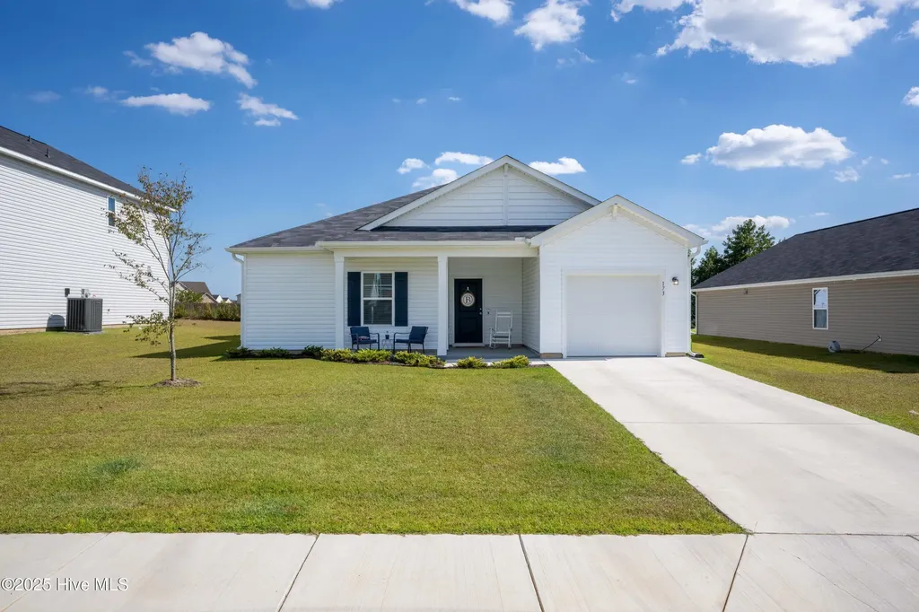 173 N Squires Run Lane Richlands NC 28574