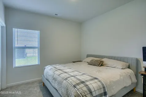 173 N Squires Run Lane Richlands NC 28574