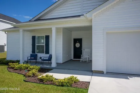 173 N Squires Run Lane Richlands NC 28574